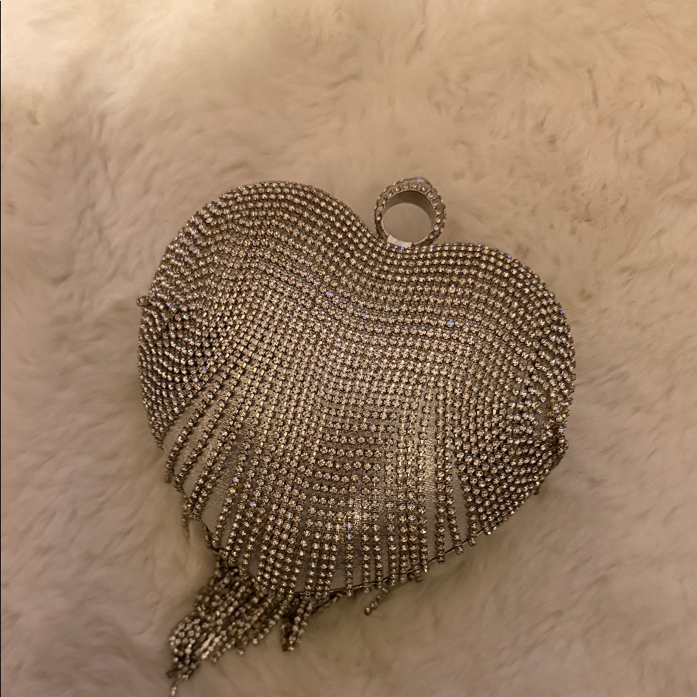 Elegant Silver Heart-Shaped Evening Bag